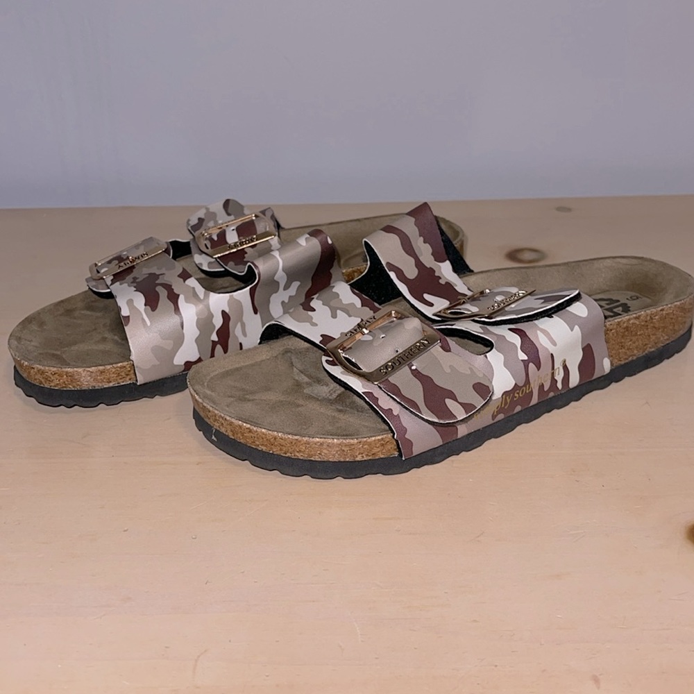 Sandals - Picture 4 of 4